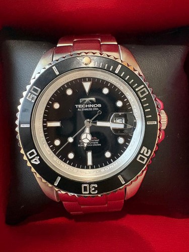 Excellent technos diver - excellent, diver's