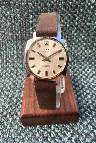 Vintage technos swiss jewel - swiss, 17
